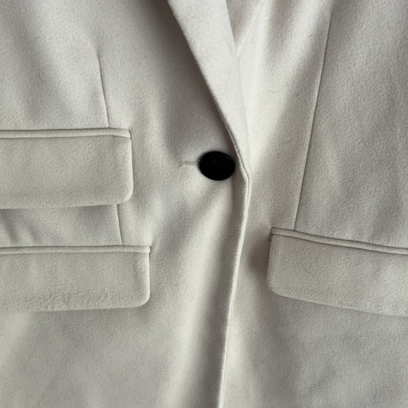 Missguided off white blazer size 4 oversized
felt blazer bin 33 GUC - Picture 3 of 9